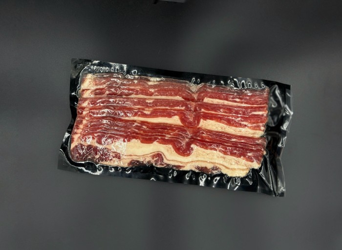 Бекон сырокопченый из мраморной говядины