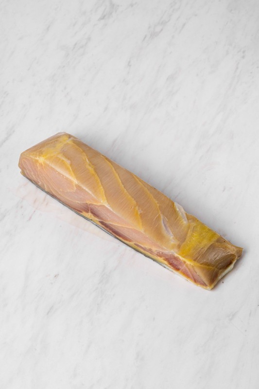 Осетр холодного копчения