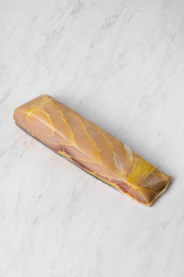 Осетр холодного копчения